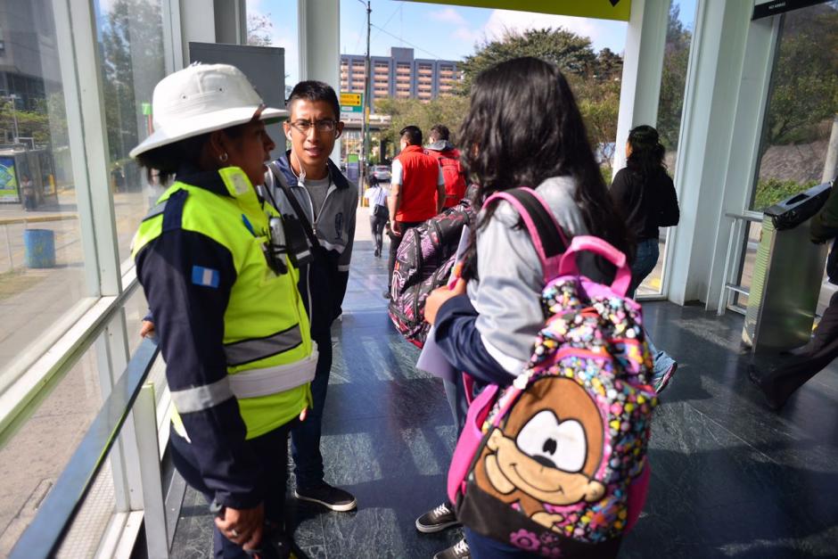 El incidente se dio el día que comenzaron a revisar mochilas y paquetes. (Foto: Jesús Alfonso/Soy502)&nbsp;