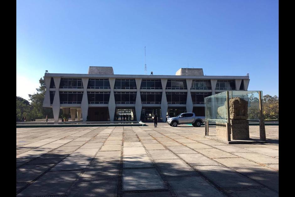 La Facultad de Ingeniería suspendió actividades ante el temor de incidentes por la Declaratoria de Huelga. (Foto: Soy502)