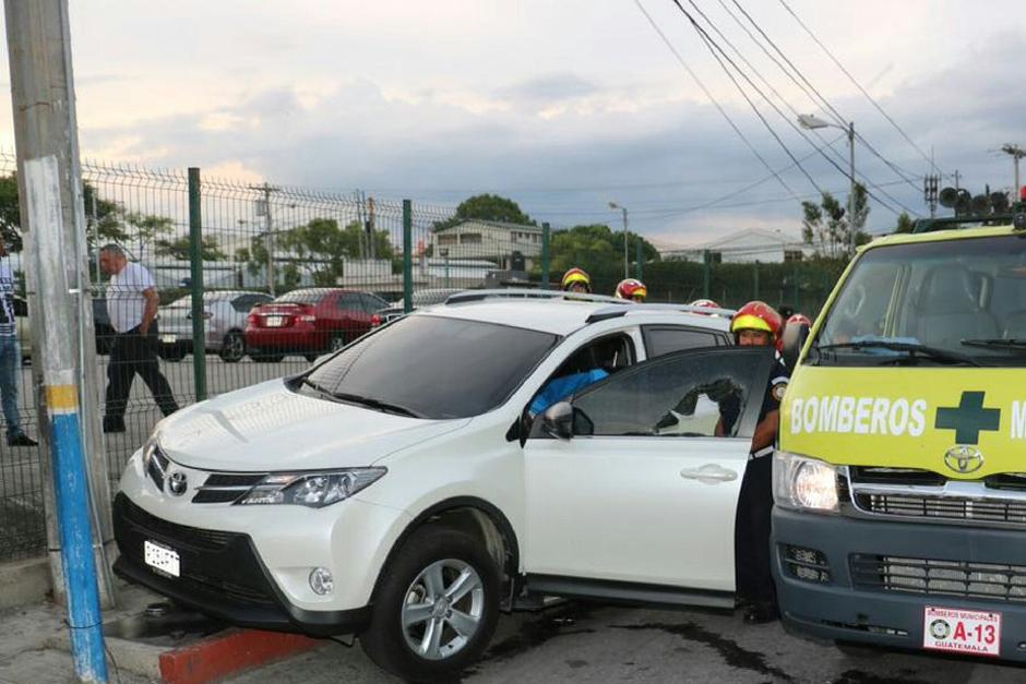 César Augusto Paz, exgobernador de Zacapa es el padre de Sindy Paz, abogada que asesinada el lunes en cercanías a la Universidad Mariano Gávez. (Foto: Bomberos Municipales)