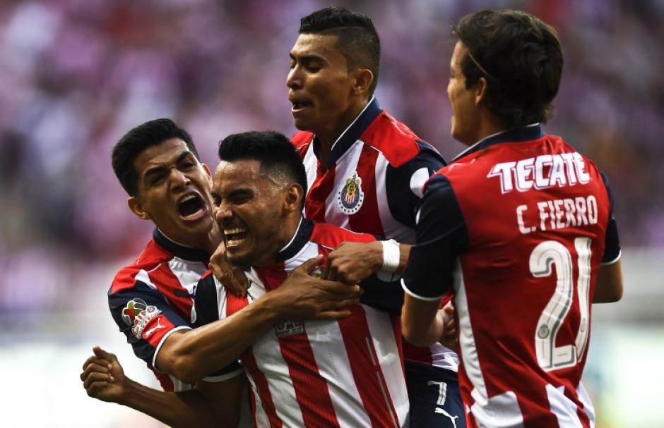 Los jugadores de Guadalajara festejaron la victoria. (Foto: AFP)