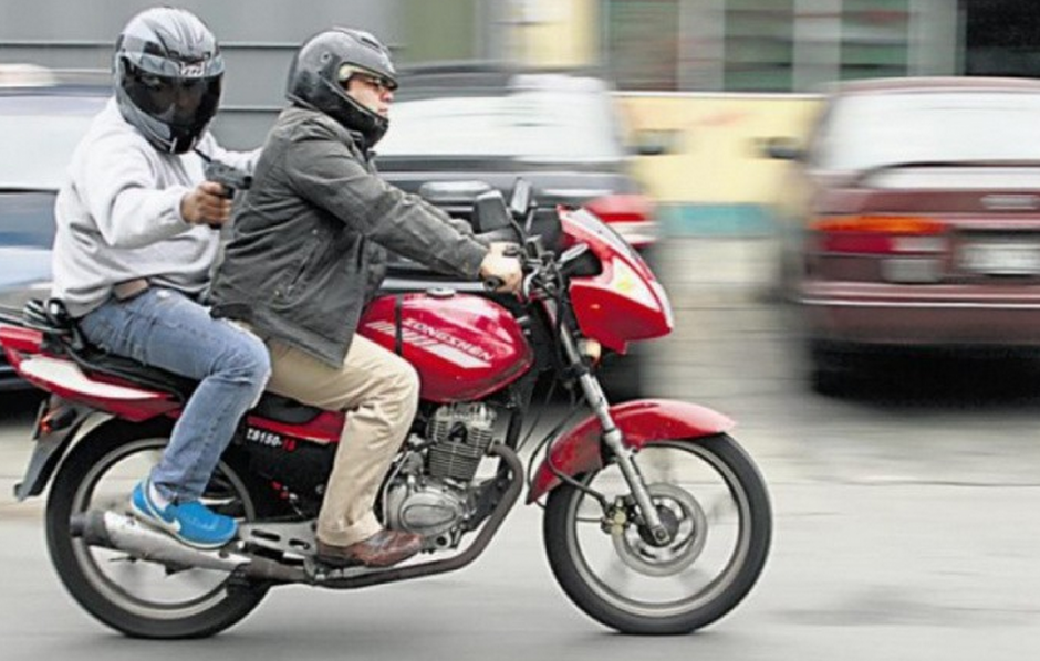 Los asaltos en moto son comunes. (Foto: Merloahora.com)