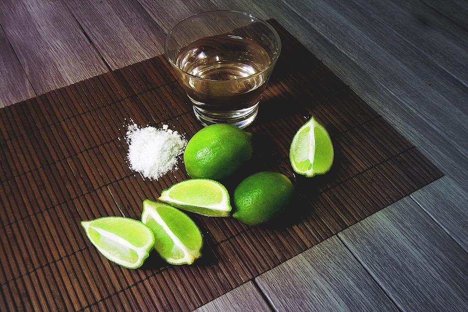 Científicos descubrieron que las bebidas alcohólicas a base de agave contienen sustancias benéficas para la salud. (Foto: Pixabay)