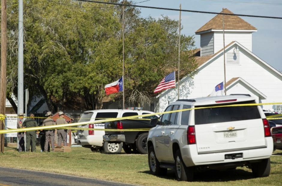 Jimmy Morales lamentó el incidente que dejó a más de 20 personas fallecidas en una iglesia de Texas. (Foto: AFP)