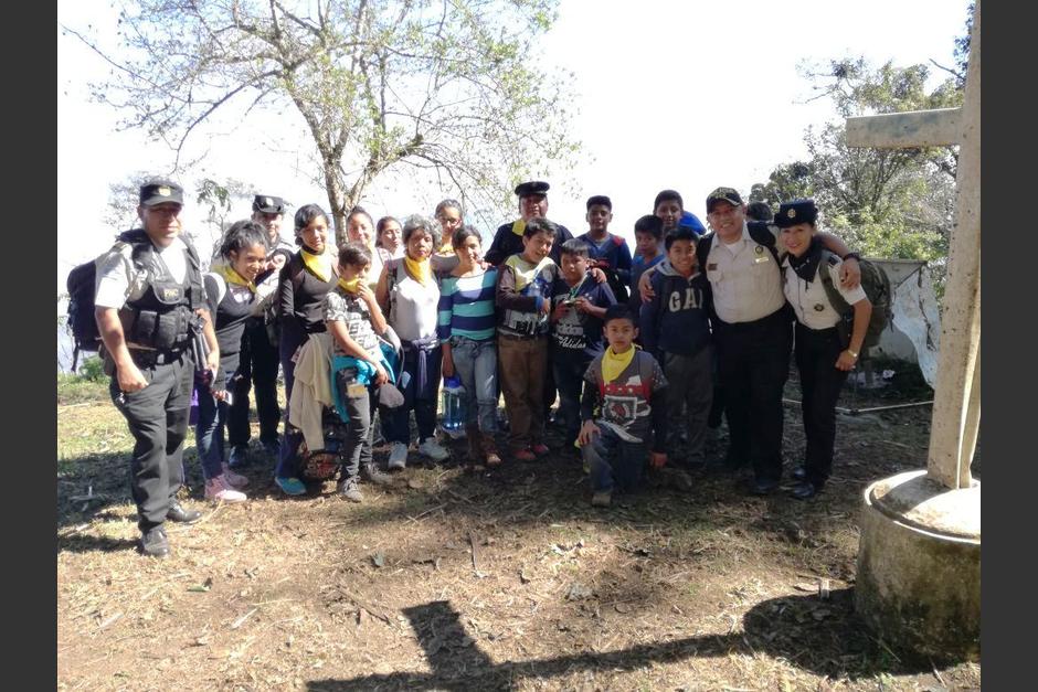 Un grupo de 80 niños fue llevado al volcán de Agua. (Foto: captura video)&nbsp;