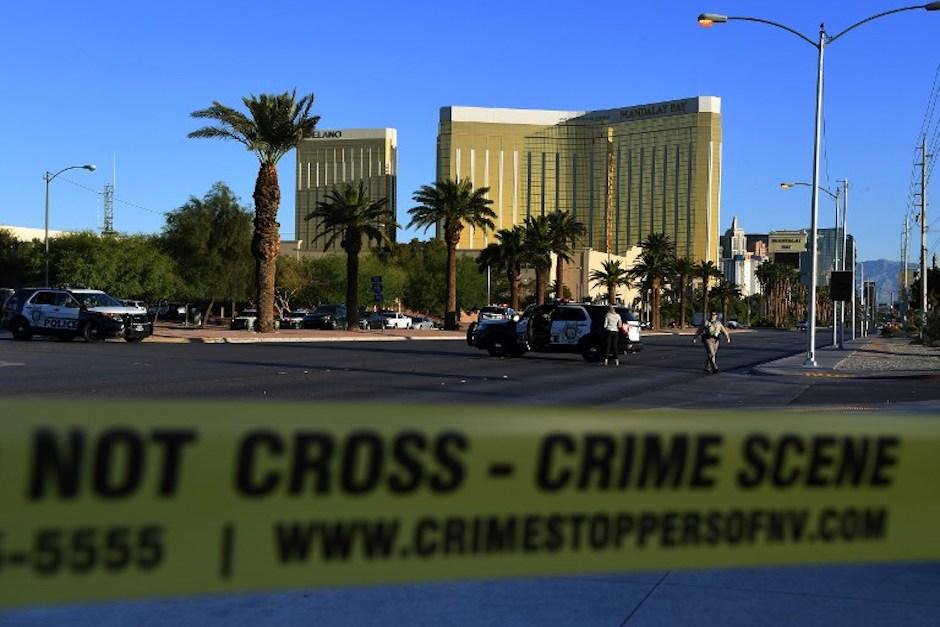 El tiroteo se produjo desde el piso 32 del hotel Mandalay Bay de Las Vegas. (Foto: AFP)