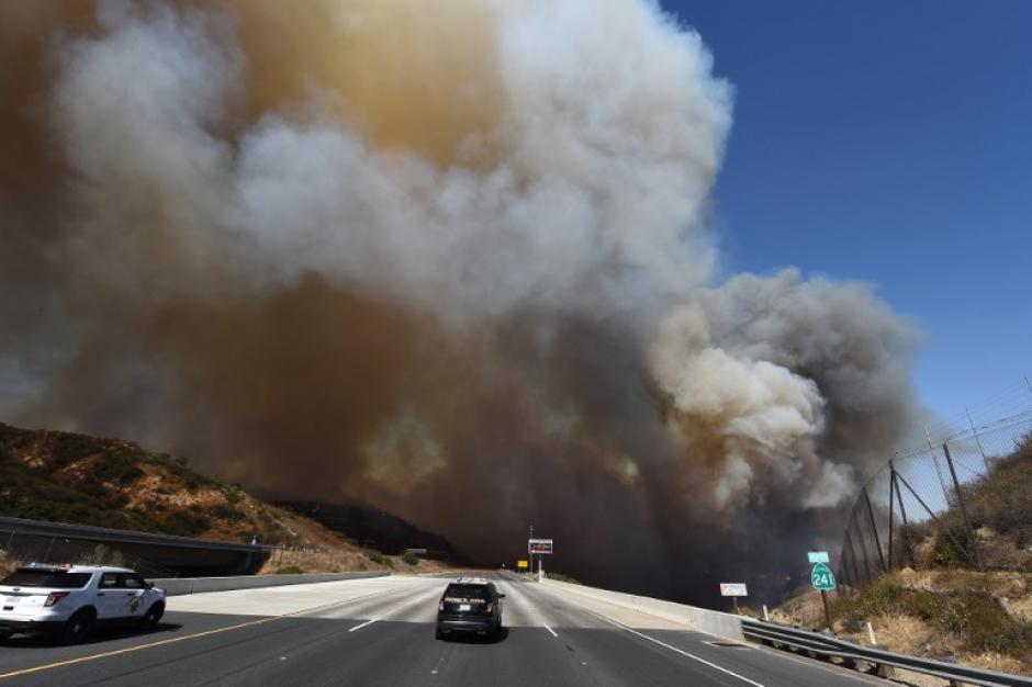 Al menos diez personas murieron durante los incendios que se han registrado en California. (Foto: AFP)