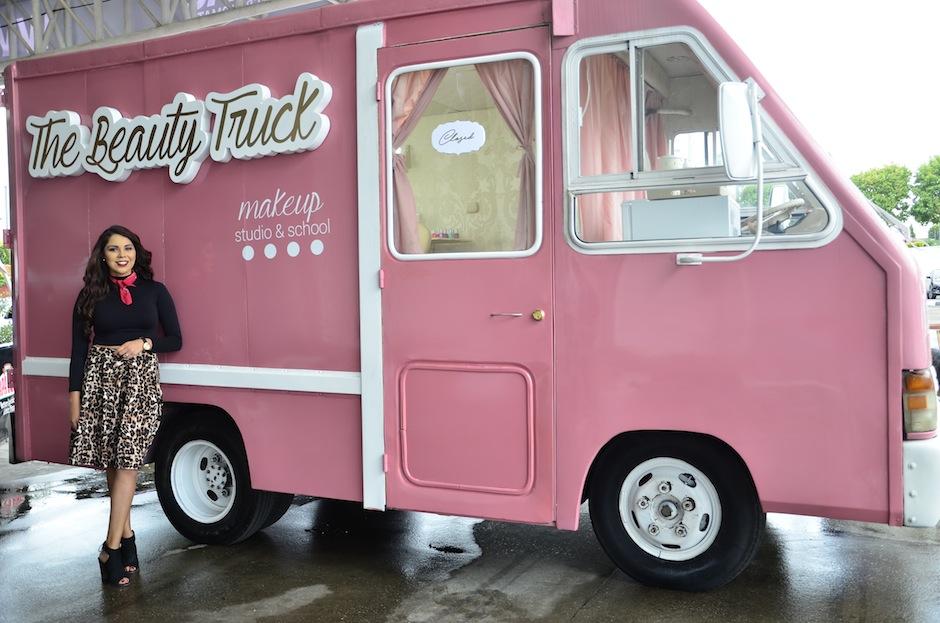 The Beaty Truck es el primer salón de belleza sobre ruedas en Guatemala. (Foto: Selene Mejía/Soy502)