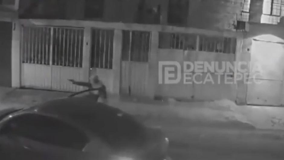 Un escape de película en una calle del Estado de México les permitió salvarse de un asalto. (Foto: Captura de Youtube)