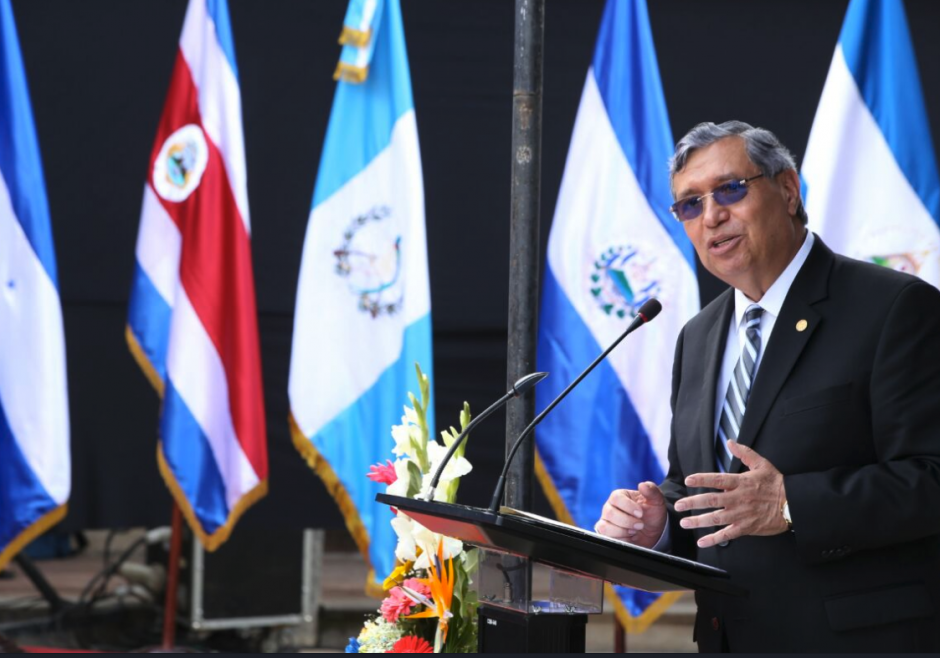 Jafeth Cabrera indicó que el país está preparado ante una posible deportación de los guatemaltecos que se beneficiaban del DACA. (Foto: Vicepresidencia)