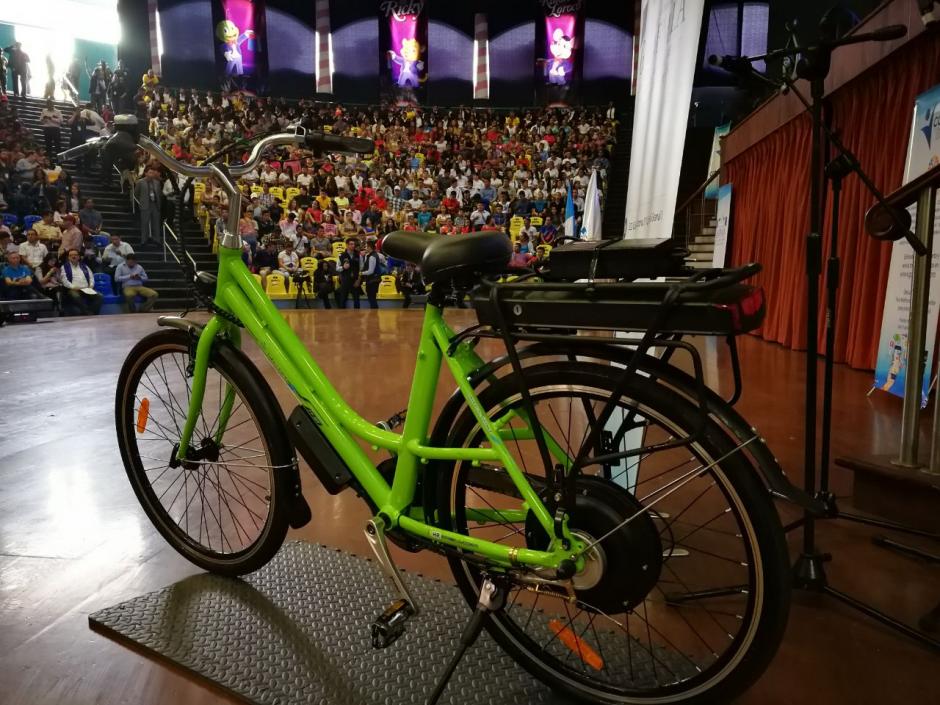 Conjuve presentó las bicicletas eléctricas en el evento del Día de la Juventud. (Foto: Conjuve)