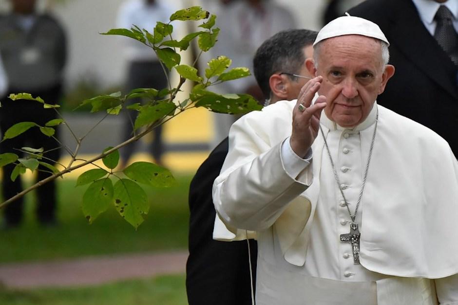 El papa Francisco se encuentra en una visita de cuatro días por Colombia. (Foto: AFP)