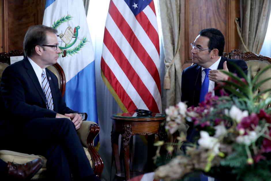 El presidente Jimmy Morales recibió a los congresistas en el Palacio Nacional. (Foto: Gobierno)