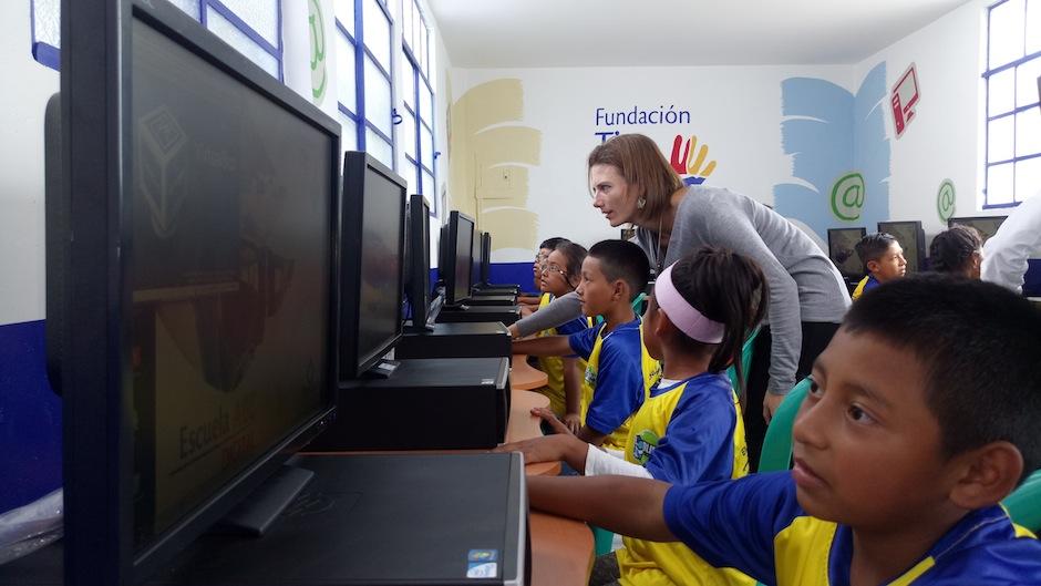 Los niños de la colonia El Limón, zona 18 tienen acceso a educación tecnológica. (Foto: Sara Melini/Nuestro Diario)