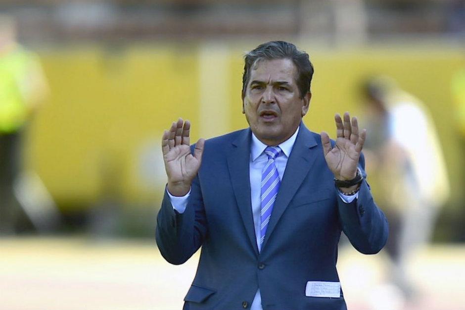 El colombiano Jorge Luis Pinto fracasó en su intento por clasificar a Honduras al Mundial. (Foto: AFP)