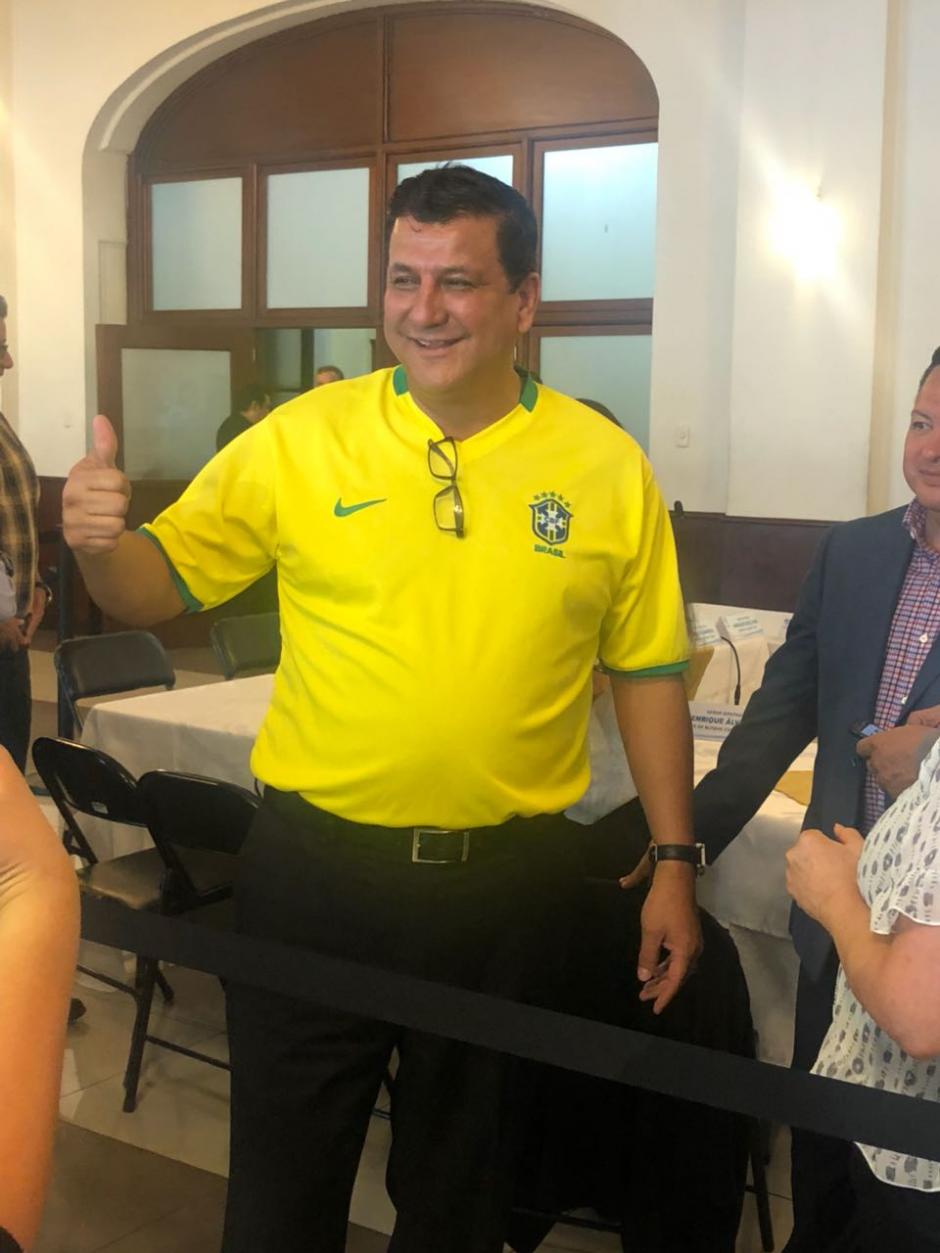 El diputado Galdámez reconoció su error al confundir Brasil con Belice. (Foto: cortesía José Castro)