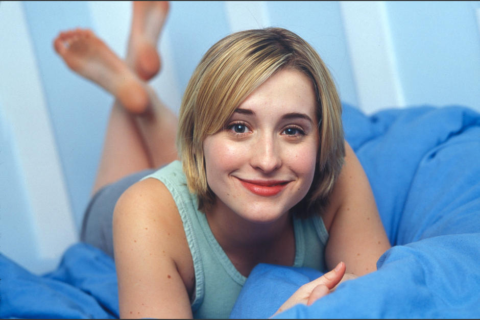 La actriz Allison Mack fue detenida por su vínculo con una secta que marcaba como ganado a sus esclavas sexuales. (Foto: Taringa!)