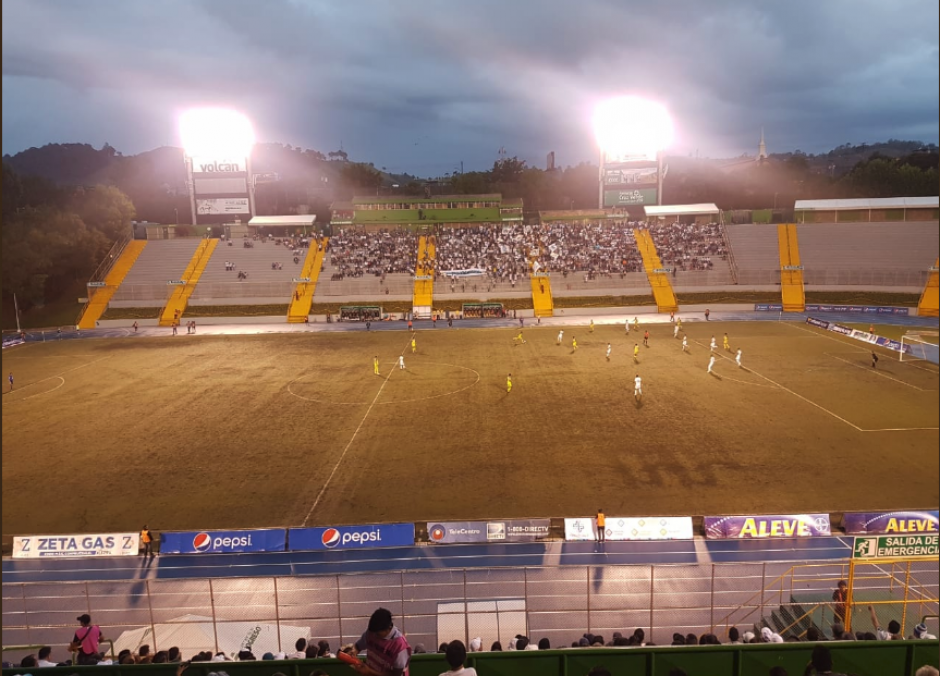 Comunicaciones jugó como local en el estadio Cementos Progreso. (Foto: Twitter/LigaGt)