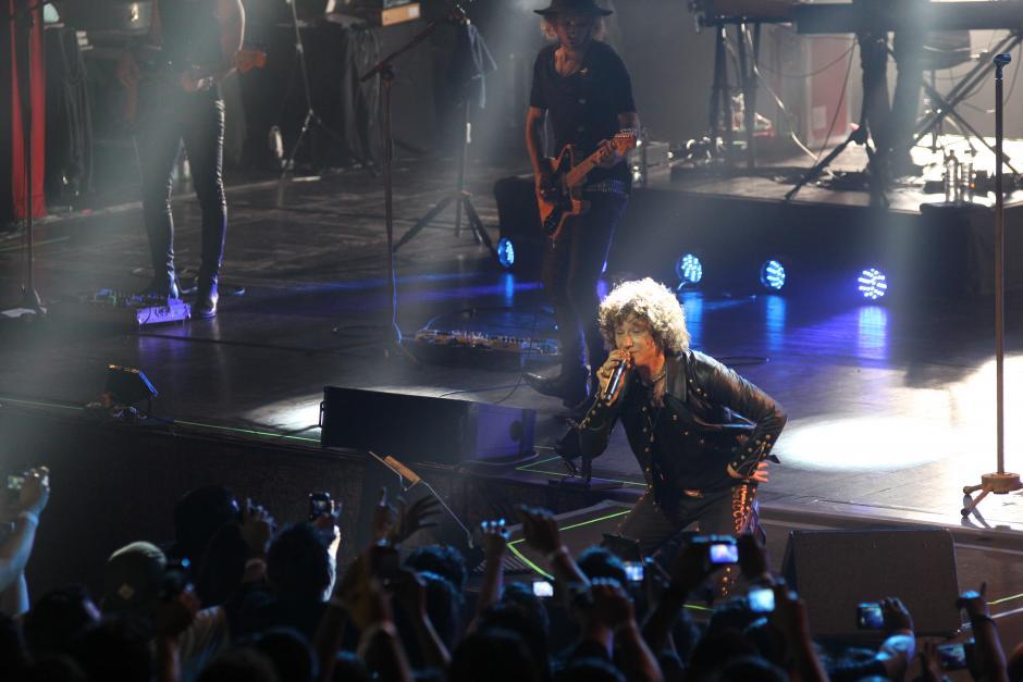 Los seguidores de Enrique Bunbury son fieles en Guatemala y siempre lo acompañan en sus conciertos. (Foto: Alexis Batres/Soy502)