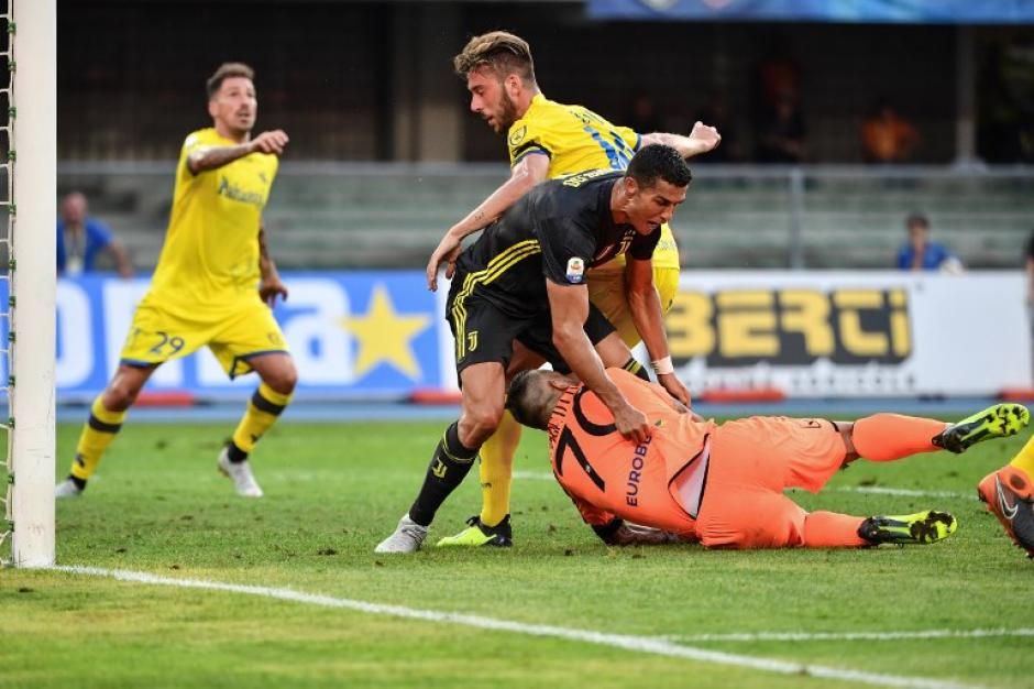 El portugués fue señalado de haber lesionado al portero del Chievo. (Foto: AFP)