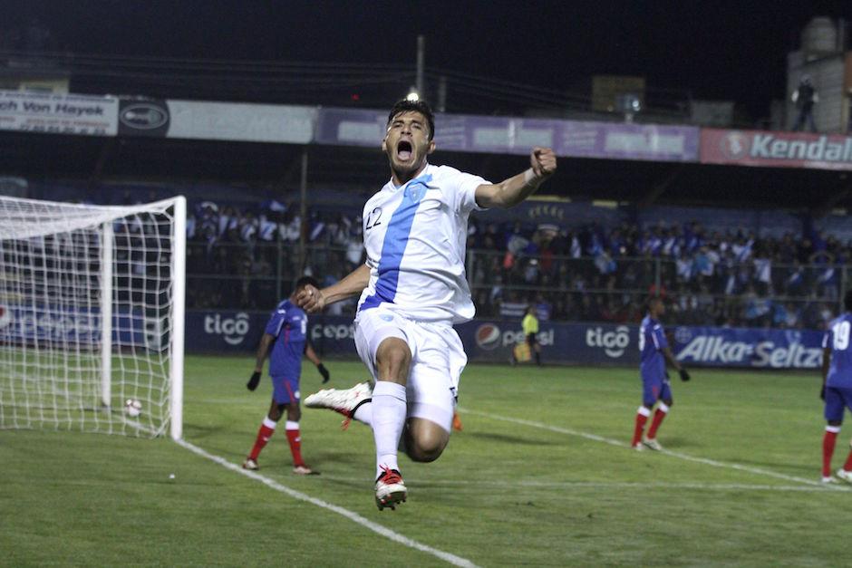 Eufórico festejo de Wilson Pineda para su primer gol con la Selección Nacional de Guatemala. (Foto: Luis Barrios/Soy502)