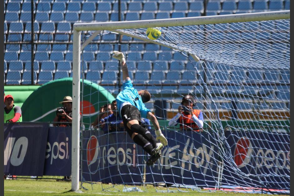 Marco Pablo Pappa marcó un golazo en el clásico 301 en el empata 1-1 entre rojos y cremas. (Foto:Luis Barrios/Soy502)