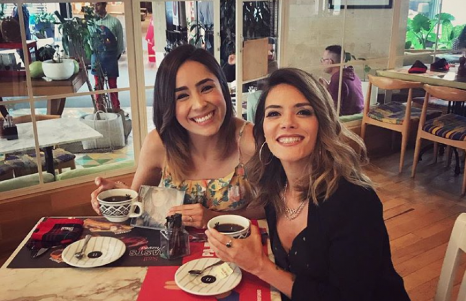 Pamela y Kany compartieron una buena conversación con una taza de café. (Foto: Instagram)