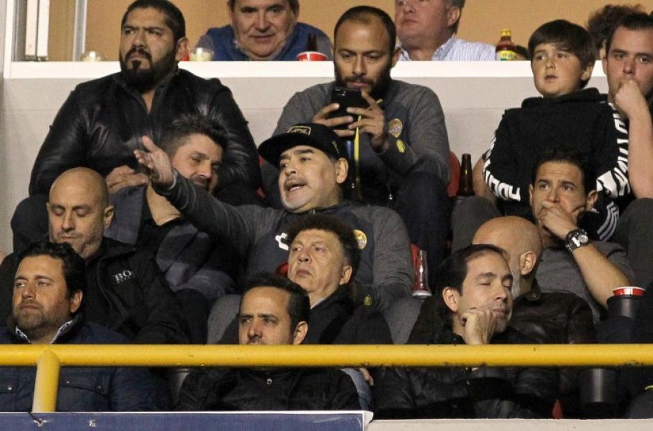 El director técnico de Dorados vio el partido desde las gradas y se vio en medio de la polémica. (Foto: AFP)