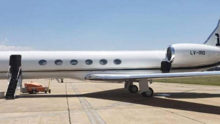El avión que de dijo era propiedad de Lionel&nbsp; Messi no es del jugador, aunque ocasionalmente lo usa. (Foto: Twitter)