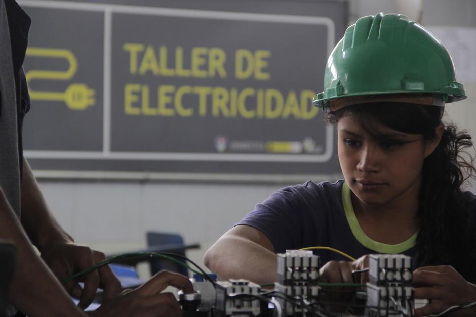 La Escuela Taller Municipal brinda oportunidades a los jóvenes para que puedan aprender un oficio. (Foto: Archivo/Soy502)