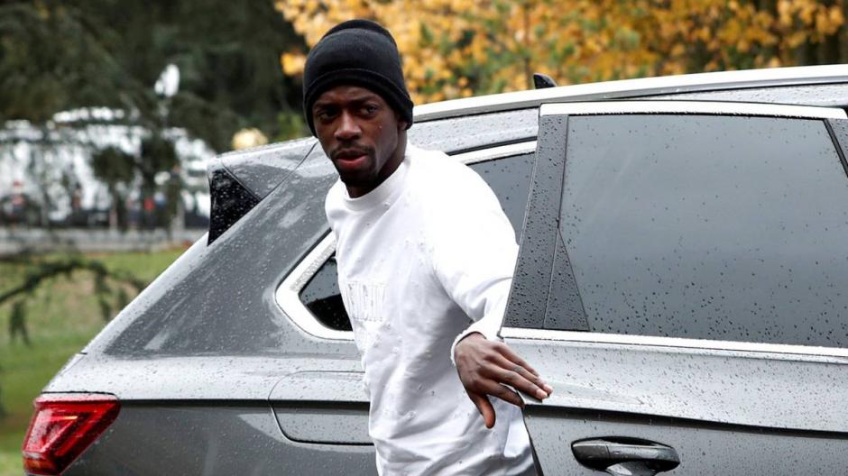 Ousmane Dembélé volvió a llegar tarde al entrenamiento del FC Barcelona y recibirá una ejemplar multa. (Foto: AFP)