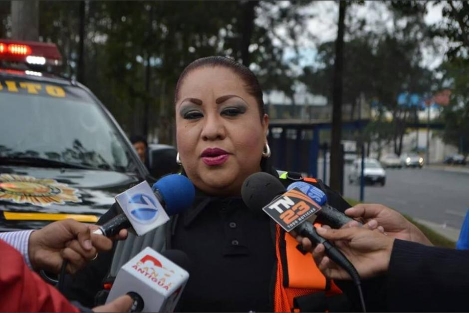 La vocera de la Policía Municipal de Tránsito de Villa Nueva relata el proceso de pérdida de peso durante los últimos meses. (Foto: Archivo/Soy502)