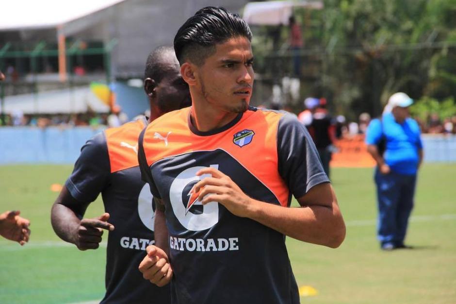 Carlos Salvador Estrada jugador de Comunicaciones. (Foto: @Espacioutbol)