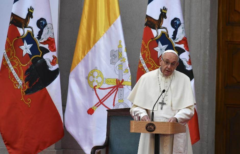 El papa Francisco ofició una misa en Chile y antes de la celebración dirigió unas palabras que conmovieron a la concurrencia. (Foto: AFP)