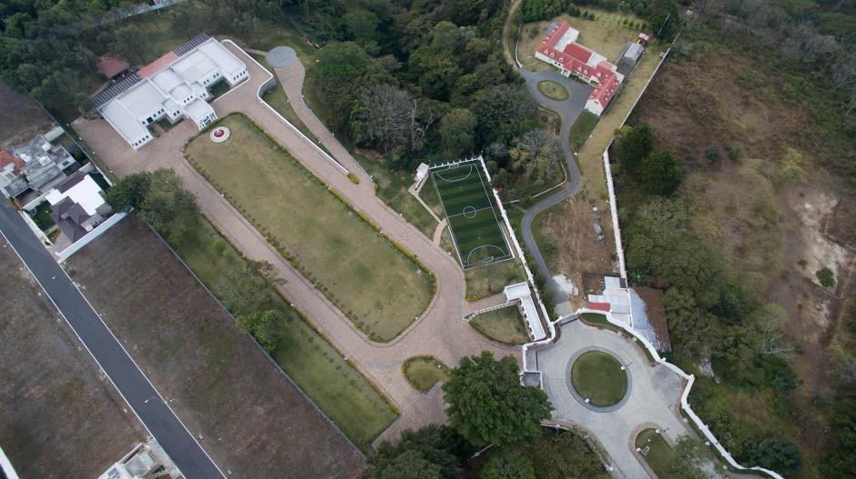 Vista aérea de la vivienda de Manuel Baldizón que fue allanada por el MP. (Foto: Wilder López/Soy502)