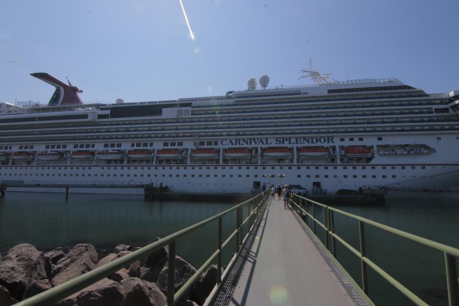 Los visitantes que ingresan por crucero al país reciben recomendaciones como no portar mucho dinero. (Foto: Alejandro Balán/Soy502)