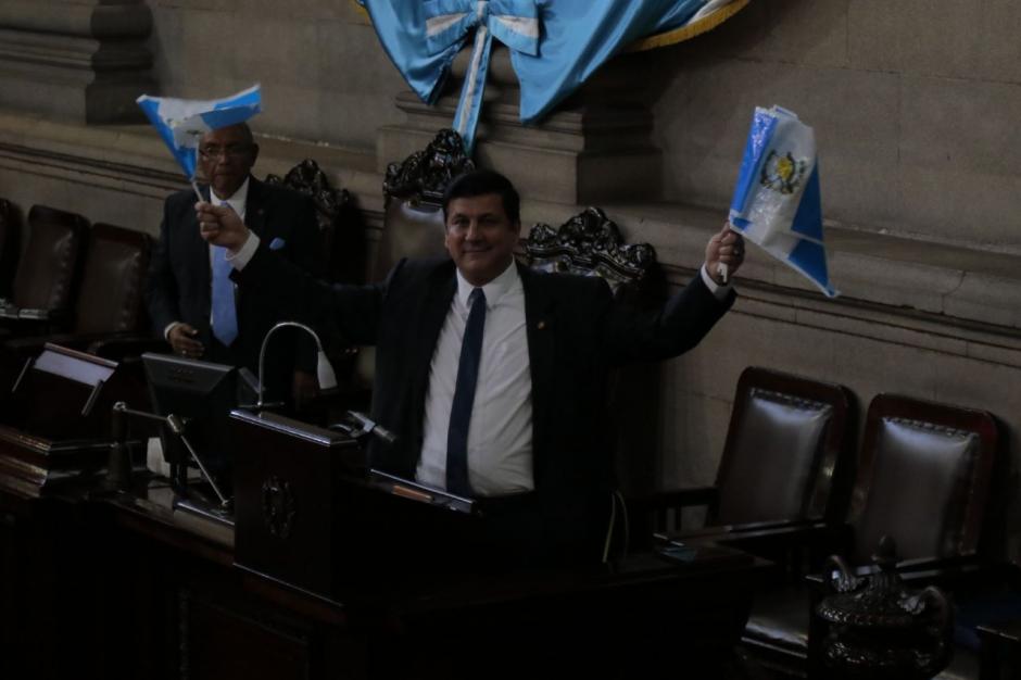 Galdámez apoya a Arzú en busca de la presidencia del Congreso. (Foto: Alejandro Balán/Soy502)