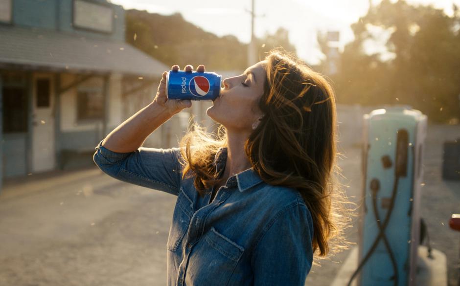 La modelo&nbsp;Cindy Crawford reaparece en el comercial de Pepsi. (Foto: captura de pantalla)