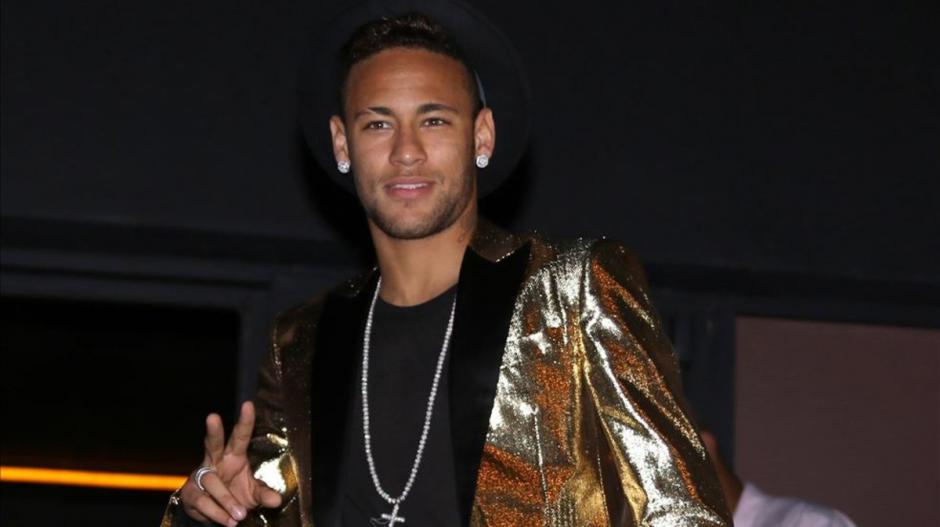 Neymar se alista para su fiesta de cumpleaños 26 en París. (Foto: AFP)