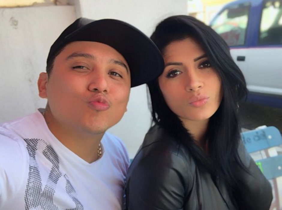 La modelo guatemalteca Kimberly Flores anunció su embarazo junto a su pareja Edwin Luna, de La Trakalosa de Monterrey. (Foto: Instagram)&nbsp;