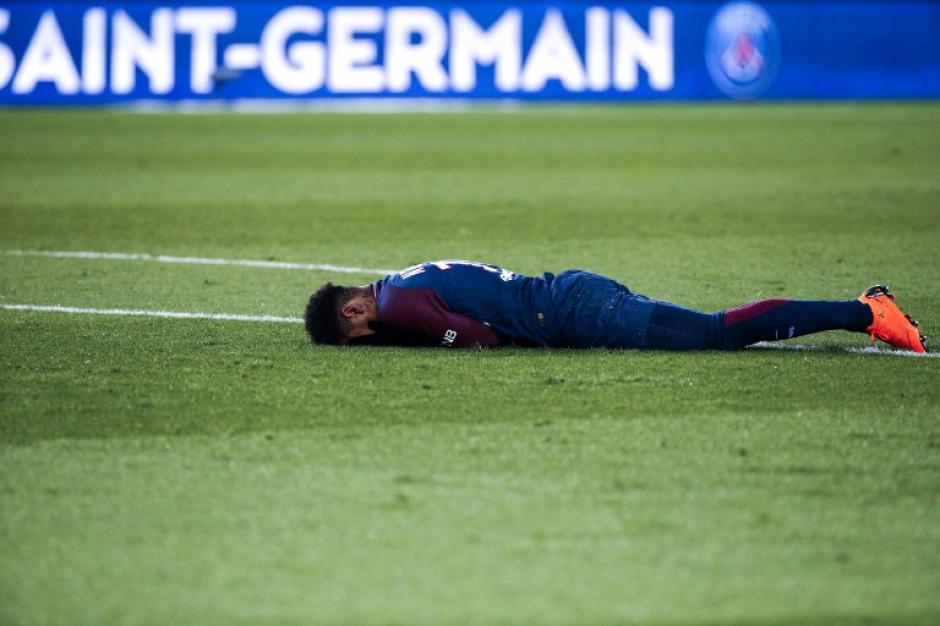 Neymar decidió someterse a la operación y estará dos meses de baja. (Foto: AFP)&nbsp;