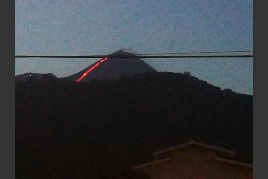 El Volcán Pacaya aumentó su actividad eruptiva durante la noche del martes. (Foto: captura Twitter/Juan Carlos Toledo)&nbsp;