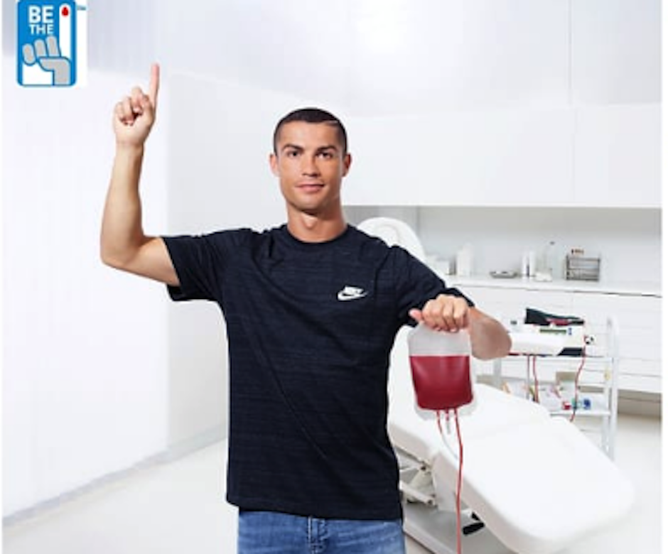 Cristiano Ronaldo es la imagen de una campaña para solicitar donadores de sangre en Italia. (Foto: AVIS)