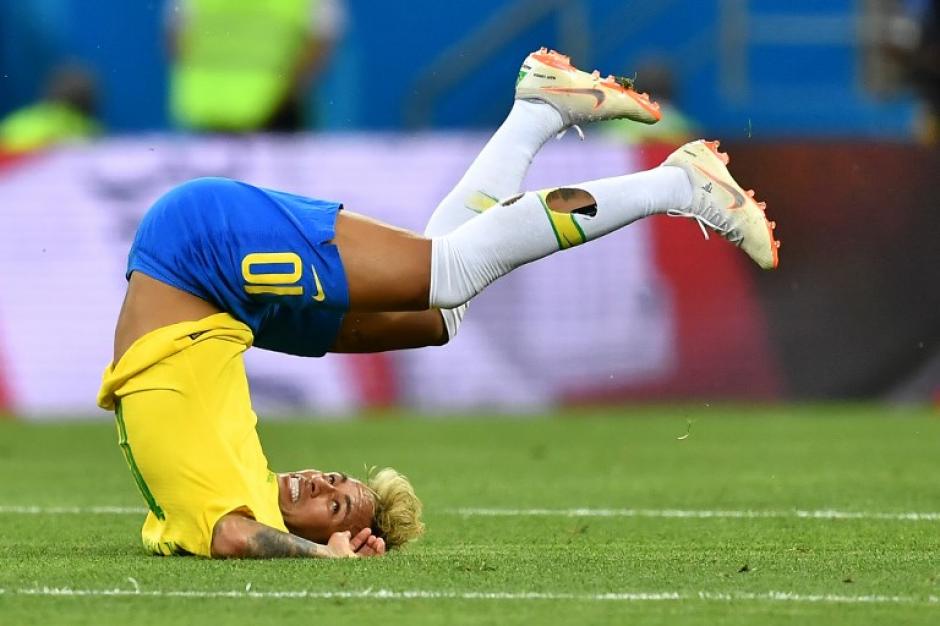 Neymar fue muy criticado por simular o exagerar faltas durante el Mundial de Rusia 2018. (Foto: AFP)