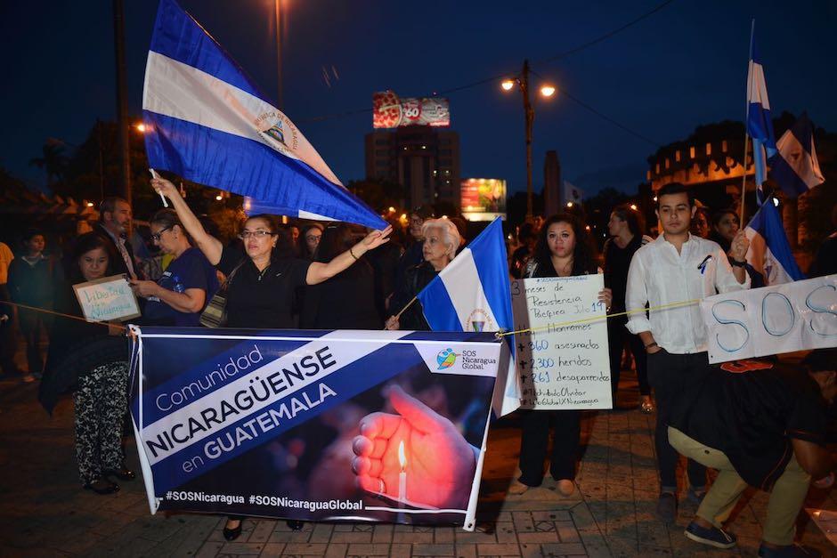 La comunidad nicaragüense en el país realizó una manifestación en El Obelisco de la zona 10. (Foto: Jesús Alfonso/Soy502)