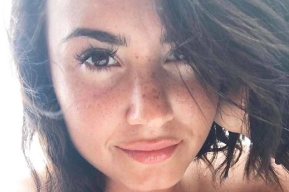 Demi Lovato celebraba una fiesta cuando sufrió una sobredosis de droga. Sin embargo, cuando los paramédicos llegaron, no había ningún invitado. (Foto: Agencias)