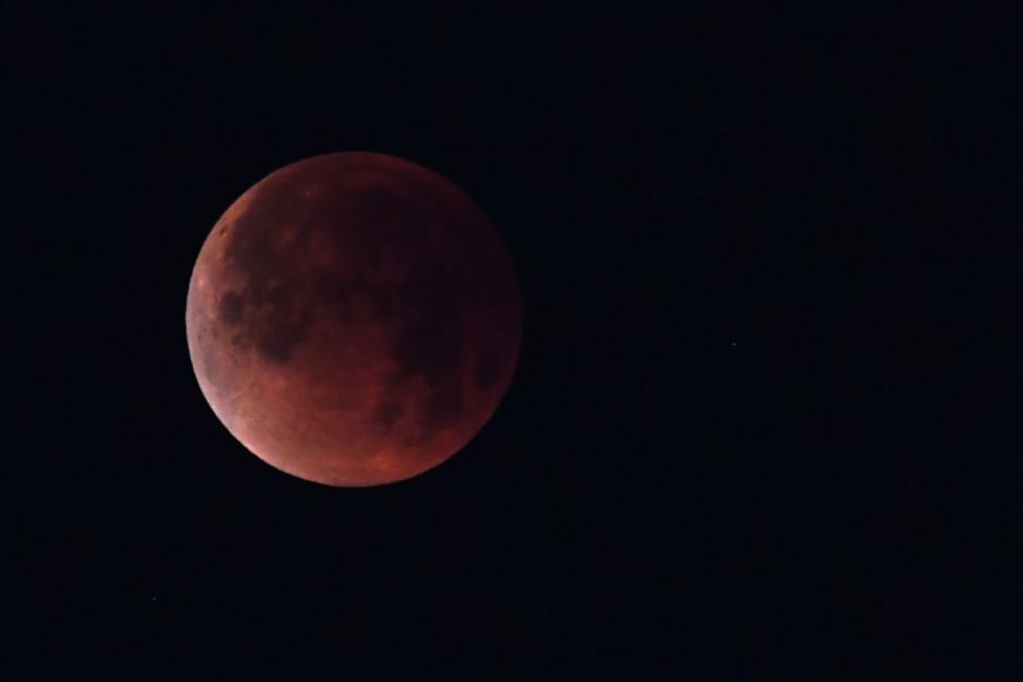 El país será ajeno a este fenómeno astronómico la noche del 27 de julio. (Foto: AFP)