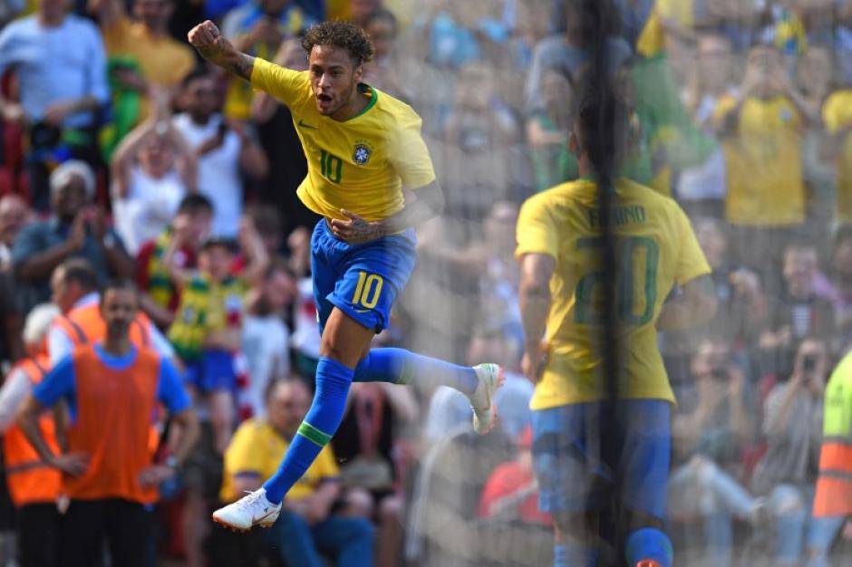 Así festejó Neymar su golazo en el juego de Brasil ante Croacia. (Foto: AFP)