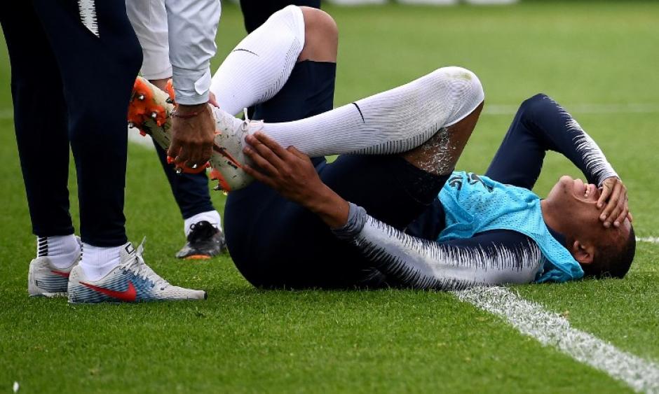 Kylian Mbappé se lesionó a pocos días del debut mundialista de Francia. (Foto: AFP)