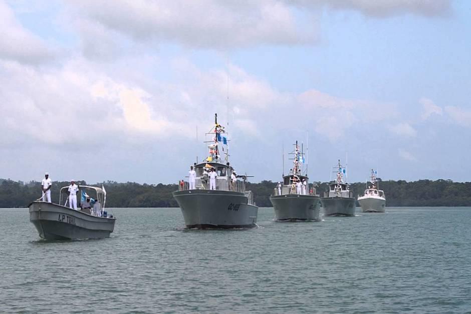 La embarcación llevará a bordo lanchas rápidas y por lo menos un helicóptero. (Foto: captura de pantalla)