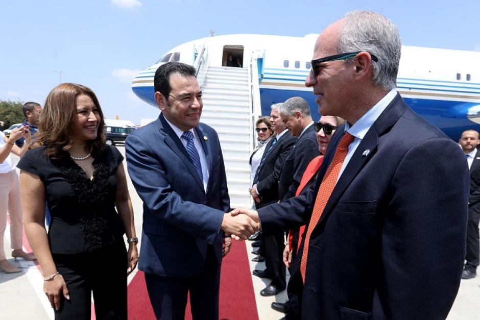 El presidente Jimmy Morales viajó a Israel en un avión privado que le prestó un empresario de casinos. (Foto: Archivo/Soy502)